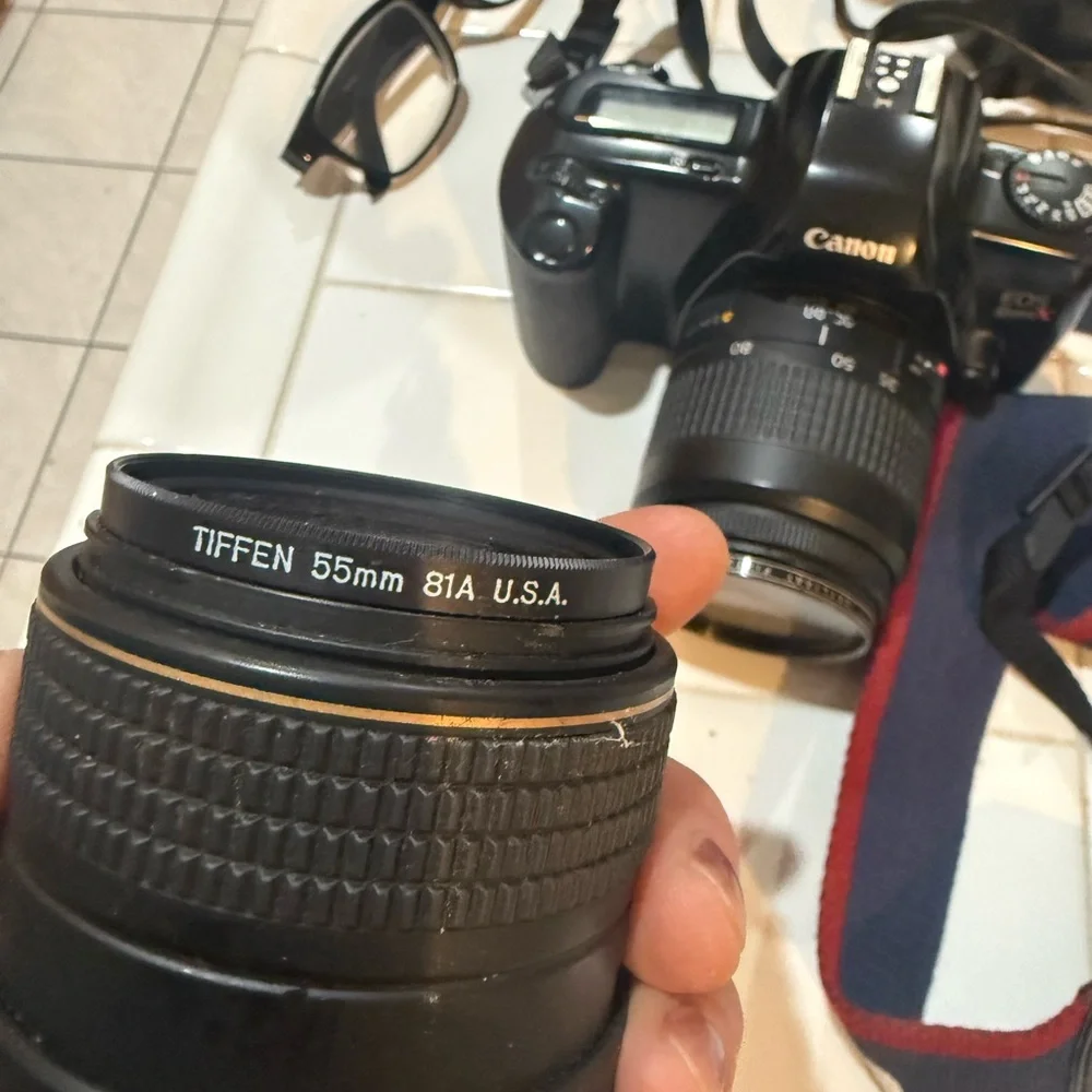 Canon Black Digital Camera with Zoom Lens